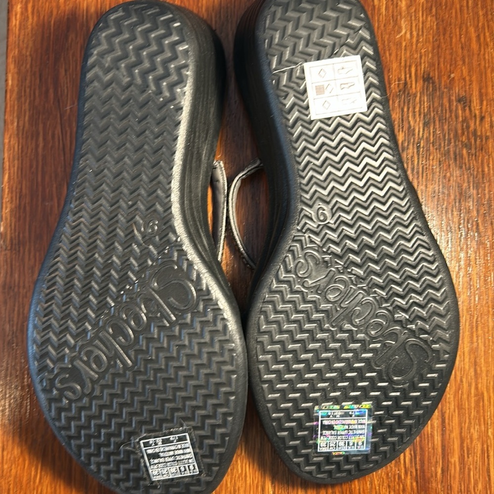 NWT Skecher Rumbler Wave New Lassie Wedge Pewter Sandal. Size 9 - Picture 8 of 11